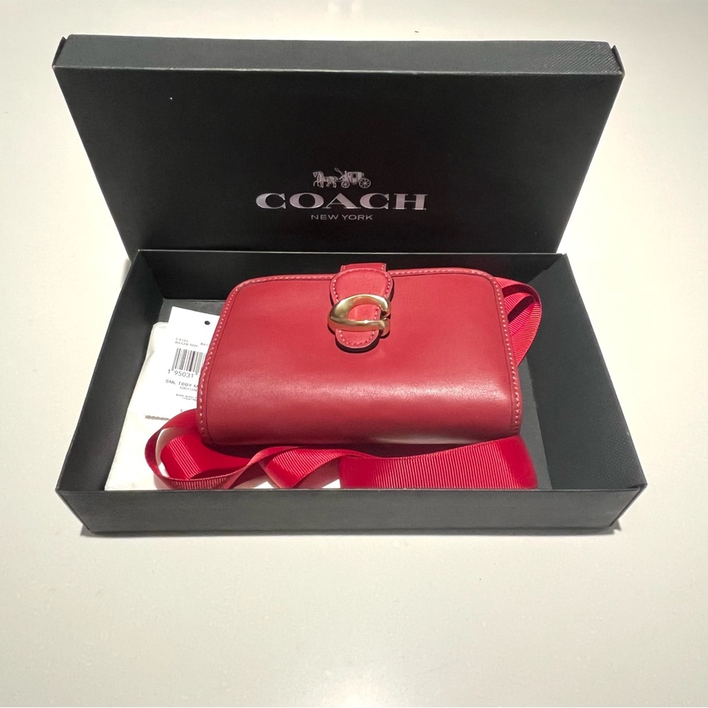 Coach Tabby Cherry Leather Wallet with Gold Clasp - Picture 12 of 13